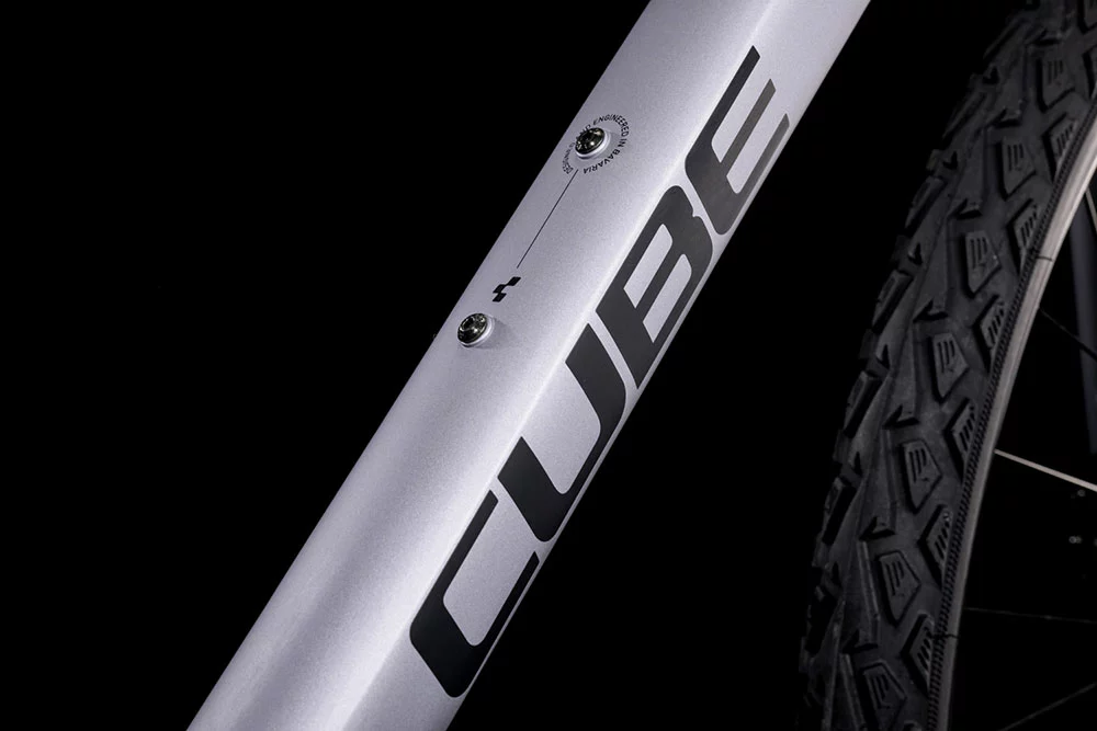 Cube Nature EXC Polarsilver´n´black 3 Cube Nature EXC Polarsilver´n´black – Bild 3