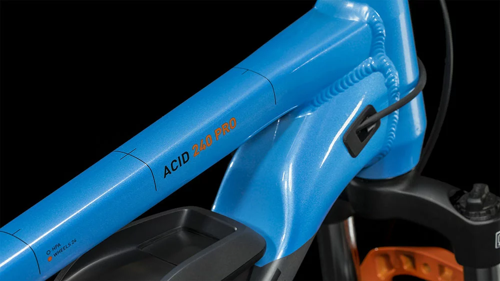 Cube Acid 240 Hybrid Rookie Pro 400 Actionteam 2 Cube Acid 240 Hybrid Rookie Pro 400 Actionteam – Bild 2