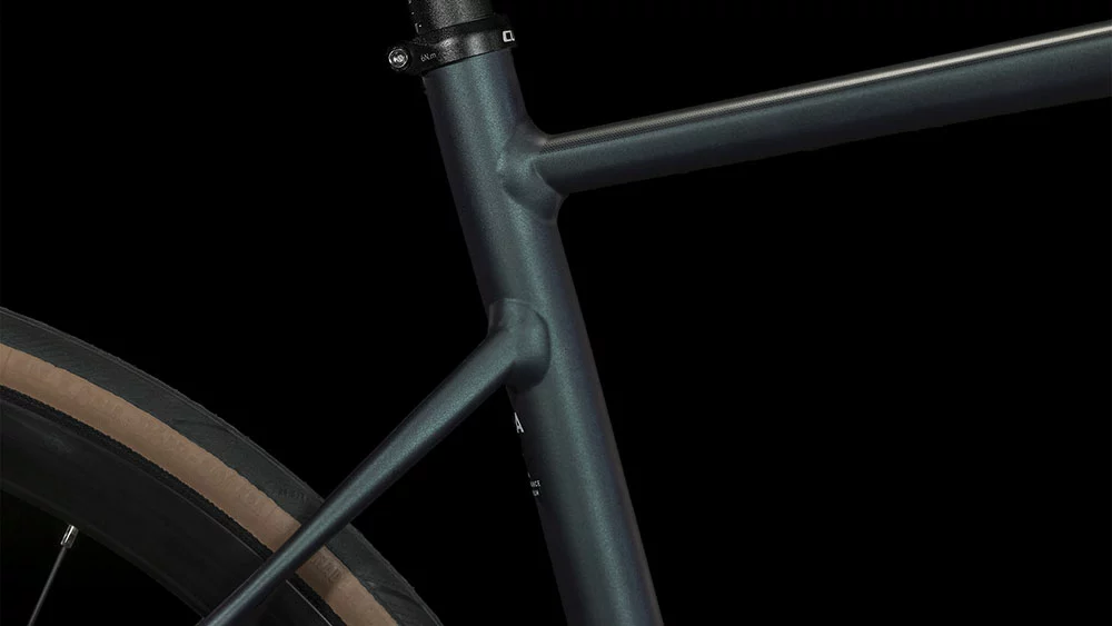 Cube Attain Deepblue´n´white 5 Cube Attain Deepblue´n´white – Bild 5