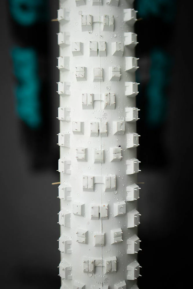 Onza Porcupine TRC 29x2.40 White Edition Faltreifen 2 Onza Porcupine TRC 29x2.40 White Edition Faltreifen – Bild 2