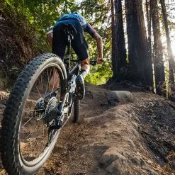 Santa Cruz Blur C S Trail 11 Santa Cruz Blur C S Trail -Cube Fahrradladen SC FULL SHOOT Bvernor 1080 05